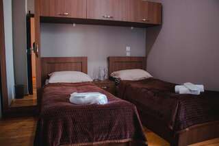 Отели типа «постель и завтрак» GUEST HOUSE Сигнахи Двухместный номер с 2 отдельными кроватями и ванной комнатой-3